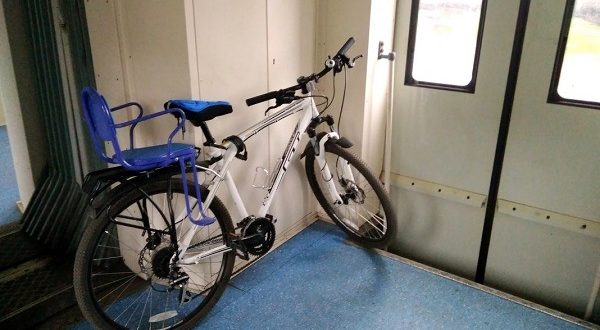 Darf man sein Fahrrad im Zug mitnehmen: Regeln und Kosten