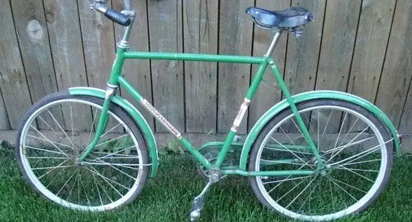 neues Modell 1996 des Schoolboy-Fahrrads