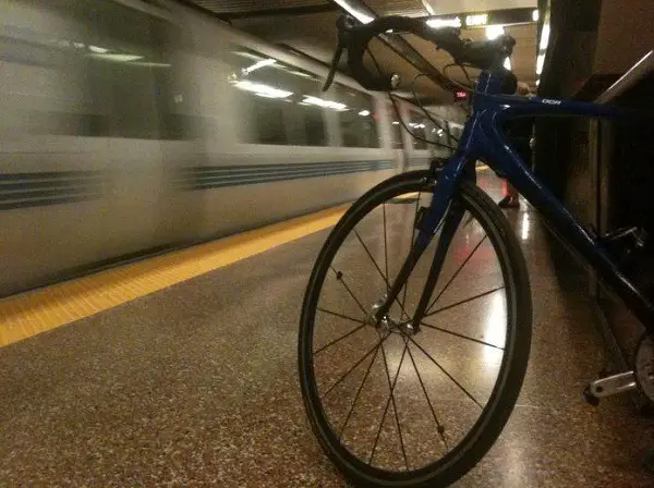 ein Fahrrad in der U-Bahn
